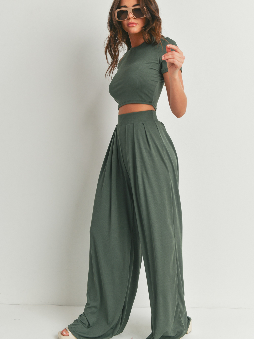 Keep it Classy Crop Top Wide Leg Pant Set-Forest Green [PRE-ORDER EST. TO SHIP 5/19-5/24] - Eb and Flo